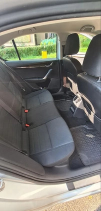 Skoda Octavia cena 33500 przebieg: 213000, rok produkcji 2015 z Gliwice małe 211